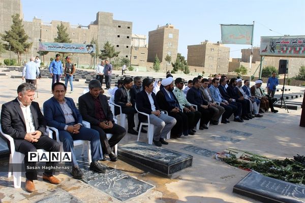 مراسم عطر افشانی قبورشهدا، گرامیداشت هفته قوه قضائیه در اسلامشهر