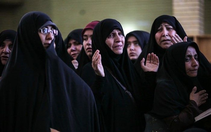 پیکر مادر شهیدان توفیقیان در مهدی‌شهر تشییع شد