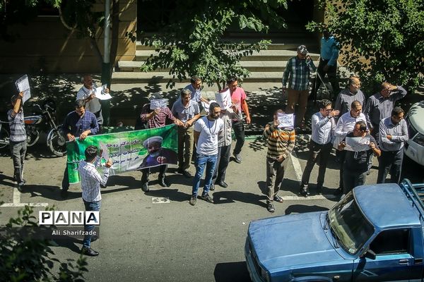 نشست خبری وزیر صنعت،‌ معدن و تجارت