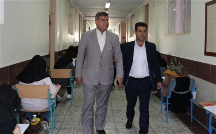 بازدید مدیر کل آموزش و پرورش شهرستانهای تهران  از حوزه های برگزاری آزمون سراسری  درشهر ری
