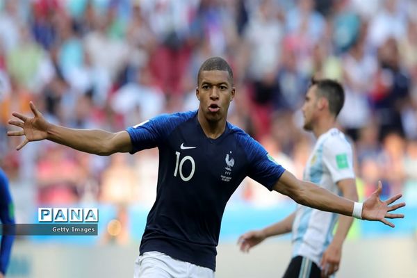 وداع تلخ مسی با جشنواره گل خروس‌ها