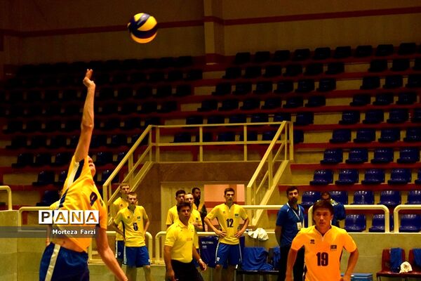 مسابقات قهرمانی والیبال نوجوانان آسیا در تبریز؛ هند- قزاقستان