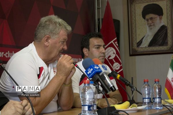 نشست خبری سرمربی جدید تیم فوتبال تراکتورسازی