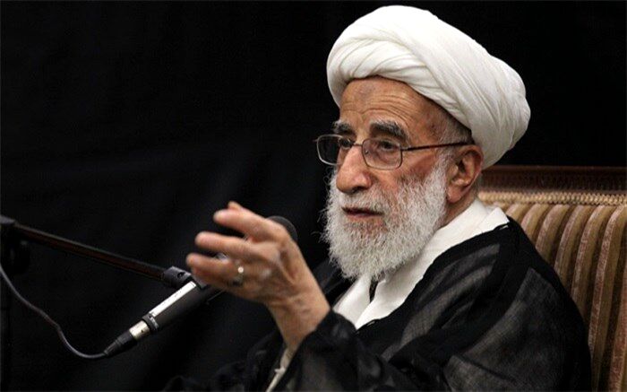 آیت‌الله جنتی: روحیه‌ انقلابی در برخی مسئولان کم رنگ شده است