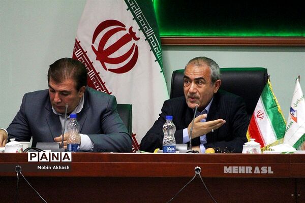 بازدید استاندار آذربایجان شرقی از واحد های تولیدی و صنعتی شهرک سلیمی
