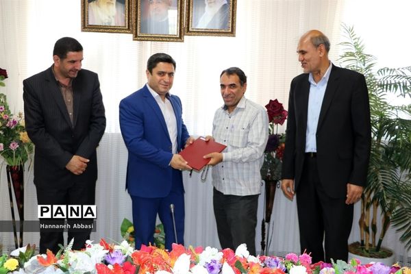 تجلیل از برگزیدگان کشوری پرسش  مهر هفدهم در مازندران