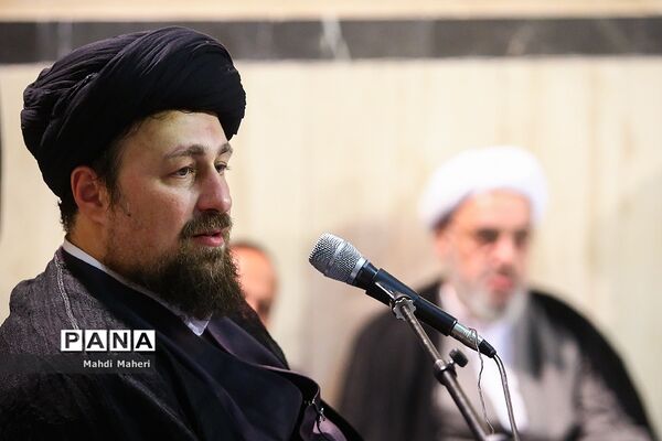 دیدار برگزیدگان کنگره ملی پرسش مهر18 با سید حسن خمینی