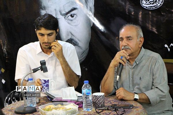 کتاب«من یک بازیگرم» با حضور پرویزپرستویی در یزد رونمایی و امضا شد