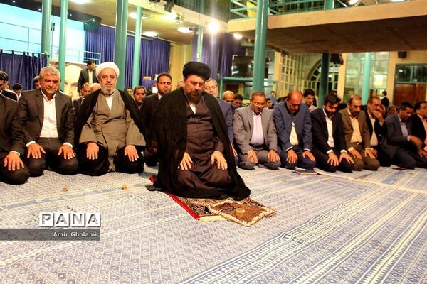 دیدار برگزیدگان کنگره ملی پرسش مهرهجدهم با سید حسن خمینی