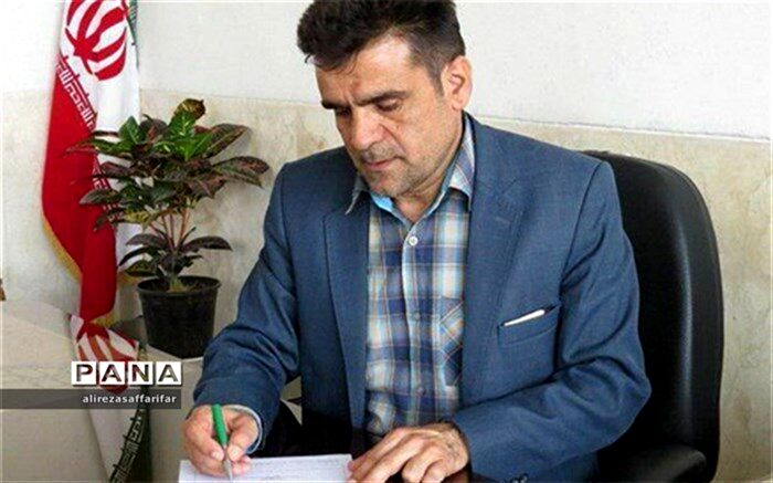 مدیر آموزش و پرورش اردستان: ریاضیات دروازه و کلید علوم است