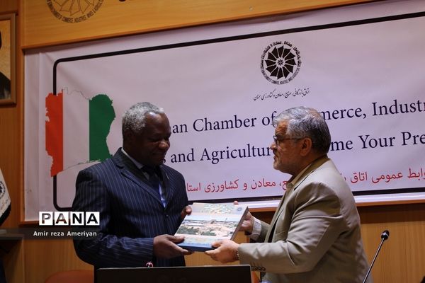 نشست کاردار سفارت کشور ساحل‌عاج در جمهوری اسلامی ایران با فعالان اقتصادی سمنان در اتاق بازرگانی