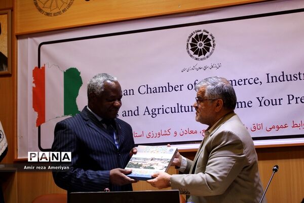 نشست کاردار سفارت کشور ساحل‌عاج در جمهوری اسلامی ایران با فعالان اقتصادی سمنان در اتاق بازرگانی