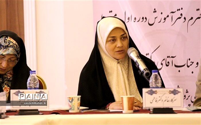 فاطمی، کارشناس مسئول وزارت آموزش و پرورش اعلام کرد: فعالیت 27 هزار دبیر تخصصی درس فرهنگ و هنر در مدارس کشور