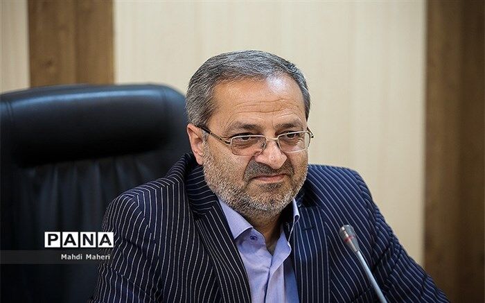 کاظمی: فعالیت‌های تیمی و گروهی بهترین بستر برای تربیت دانش‌آموزان است