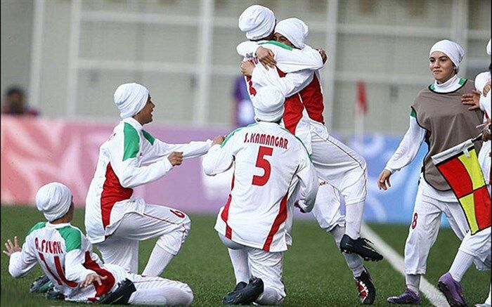 دختر فوتبالیست آذربایجان غربی به اردوی تیم ملی دعوت شد