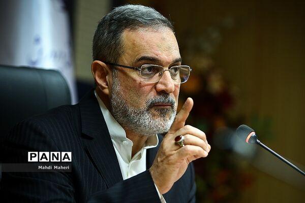 مراسم امضا تفاهم‌نامه وزارت آموزش و پرورش با بنیاد بیماری‌های نادر