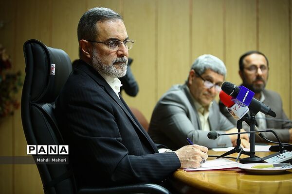 مراسم امضا تفاهم‌نامه وزارت آموزش و پرورش با بنیاد بیماری‌های نادر