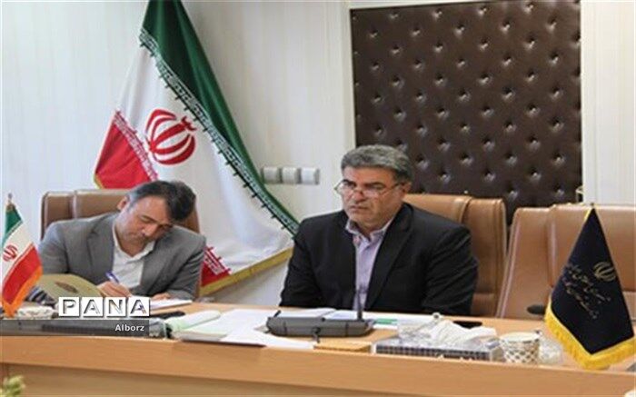 استقرار میز خدمت با هدف  تکریم ارباب رجوع در اداره کل تعاون، کار ورفاه اجتماعی استان البرز