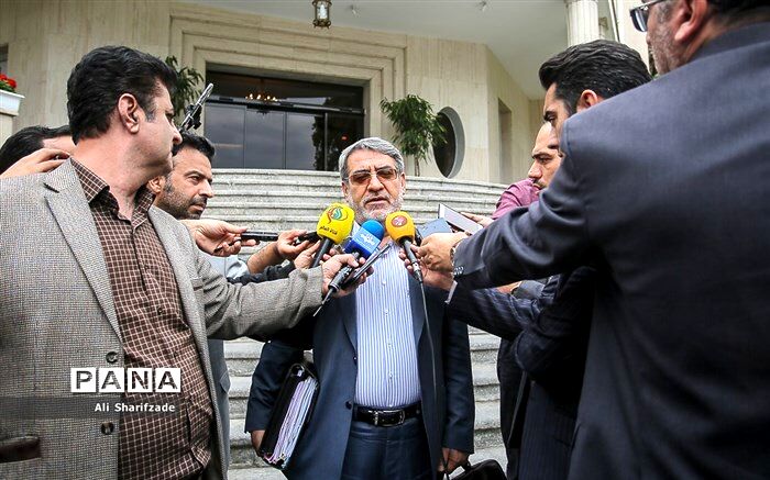 وزیر کشور: اتحادیه اروپا شرایط بازگشت داوطلبانه افغان‌ها را فراهم کند