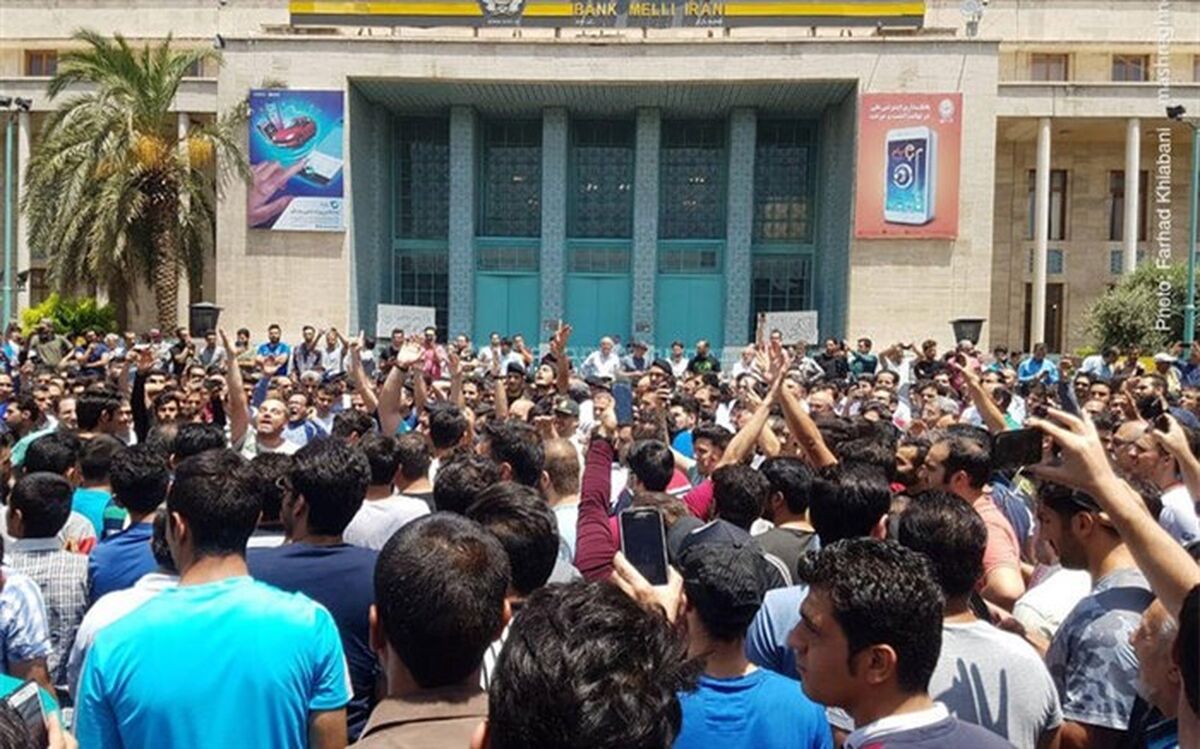 هشدار روزنامه جمهوری اسلامی درباره توطئه علیه دولت