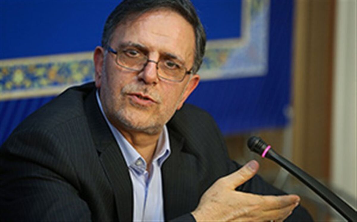 رئیس اتاق بازرگانی ایران در نامه‌ای به رئیس کل بانک مرکزی: اسامی دریافت‌کنندگان ارز دولتی را اعلام کنید