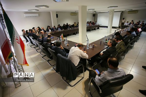 مراسم تکریم و معارفه معاونان پشتیبانی و تامین منابع پیشین و جدید سازمان دانش‌آموزی