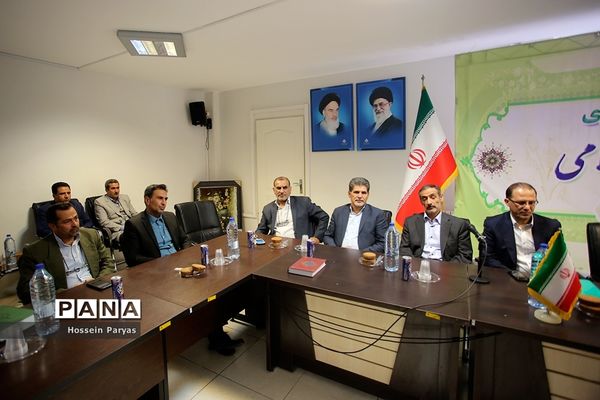 مراسم تکریم و معارفه معاونان پشتیبانی و تامین منابع پیشین و جدید سازمان دانش‌آموزی