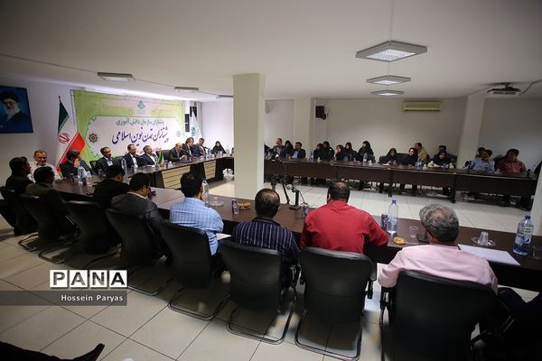 مراسم تکریم و معارفه معاونان پشتیبانی و تامین منابع پیشین و جدید سازمان دانش‌آموزی