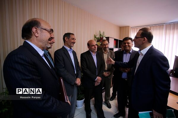 مراسم تکریم و معارفه معاونان پشتیبانی و تامین منابع پیشین و جدید سازمان دانش‌آموزی
