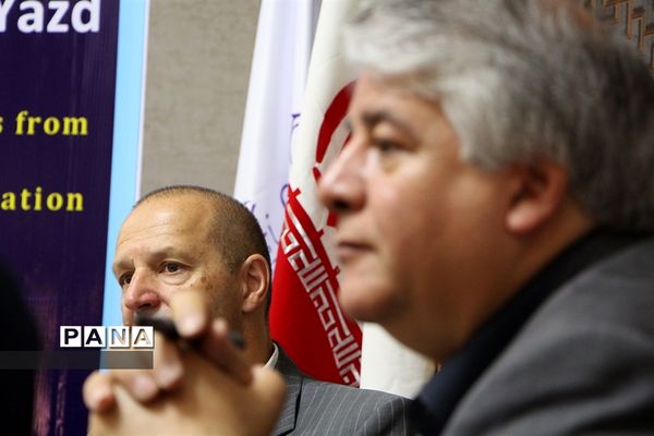 دیدار رئیس بنیاد جهانی انرژی با مسئولان شهرداری یزد