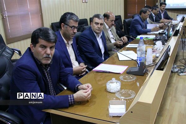 نشست شورای معاونان آموزش و پرورش استان یزد با حضور رضوان حکیم زاده معاون آموزش ابتدایی کشور