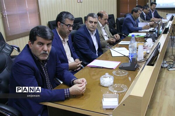 نشست شورای معاونان آموزش و پرورش استان یزد با حضور رضوان حکیم زاده معاون آموزش ابتدایی کشور
