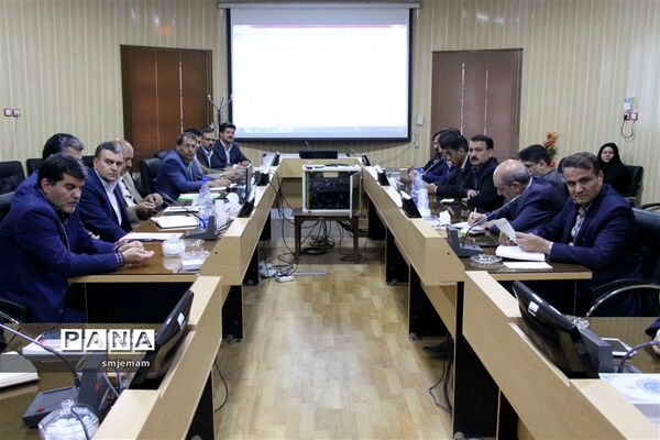 نشست شورای معاونان آموزش و پرورش استان یزد با حضور رضوان حکیم زاده معاون آموزش ابتدایی کشور