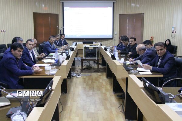 نشست شورای معاونان آموزش و پرورش استان یزد با حضور رضوان حکیم زاده معاون آموزش ابتدایی کشور