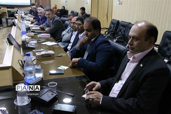 نشست شورای معاونان آموزش و پرورش استان یزد با حضور رضوان حکیم زاده معاون آموزش ابتدایی کشور