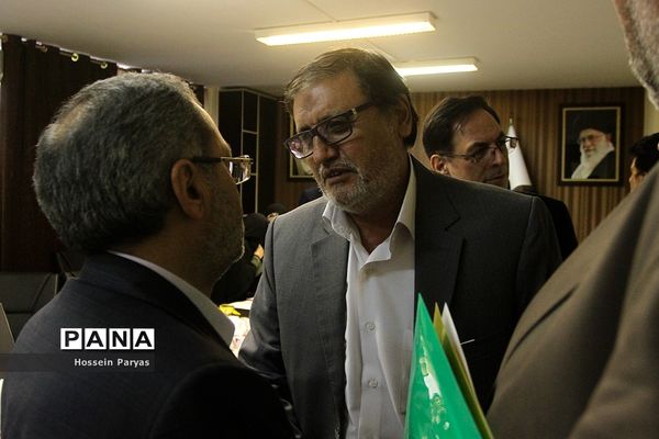 نشست هم‌اندیشی مسئولان سازمان دانش‌آموزی و جمعی از نمایندگان مجلس