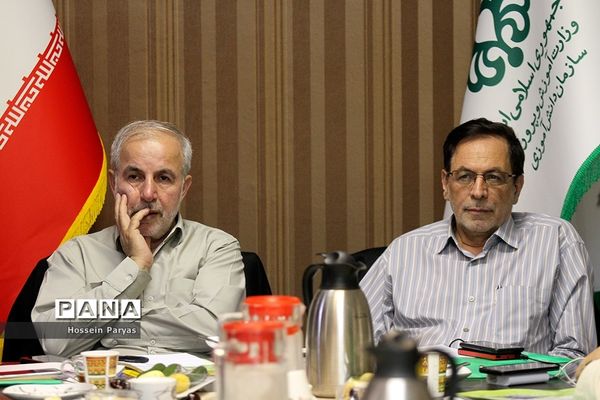 نشست هم‌اندیشی مسئولان سازمان دانش‌آموزی و جمعی از نمایندگان مجلس