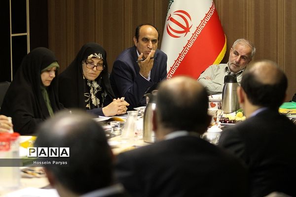 نشست هم‌اندیشی مسئولان سازمان دانش‌آموزی و جمعی از نمایندگان مجلس