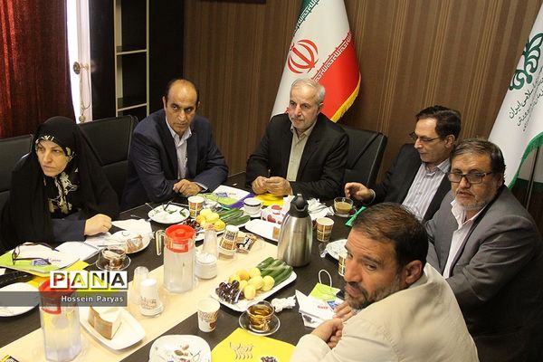 نشست هم‌اندیشی مسئولان سازمان دانش‌آموزی و جمعی از نمایندگان مجلس