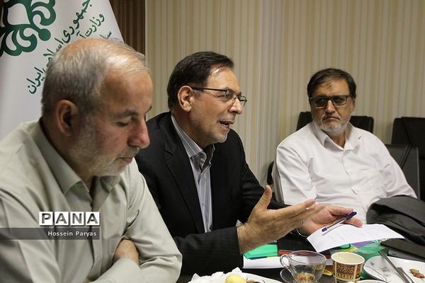 نشست هم‌اندیشی مسئولان سازمان دانش‌آموزی و جمعی از نمایندگان مجلس