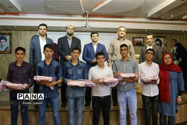 تجلیل از مدال آوران و  قهرمانان ورزشی شهرقدس