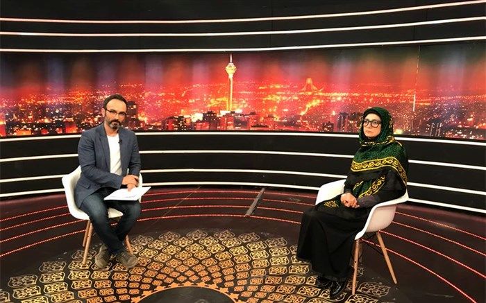 رویا جاوید نیا در برنامه با همستان: سلبریتی ها باید صحیح از شبکه های اجتماعی بهره ببرند