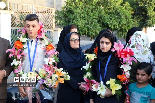 استقبال از دو کاراته‌کار دانش‌آموز در جویبار