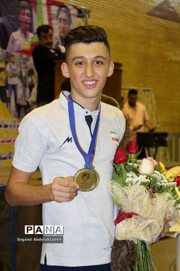 استقبال از دو کاراته‌کار دانش‌آموز در جویبار