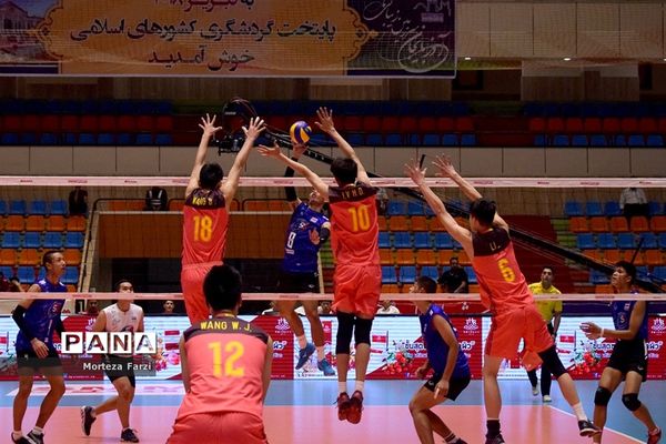 رقابت های قهرمانی والیبال نوجوانان آسیا در تبریز؛چین- تایلند
