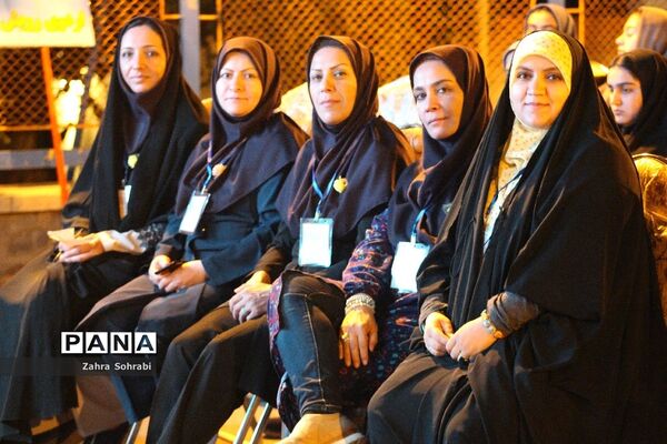 شبی با قرآن در اردوی دانش‌آموزی مناطق مرزی