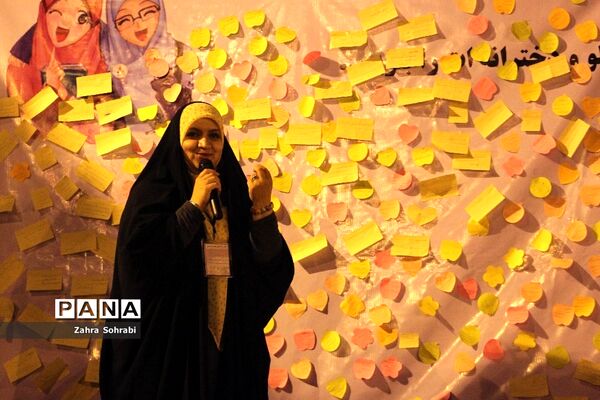 شبی با قرآن در اردوی دانش‌آموزی مناطق مرزی