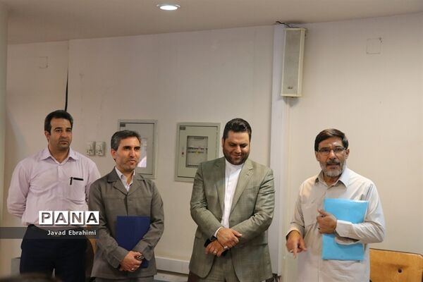 بازدید دانش‌آموزان پسر دوره‌های تابستانه سازمان دانش آموزی از موسسه فرهنگی شهر آرا مشهد