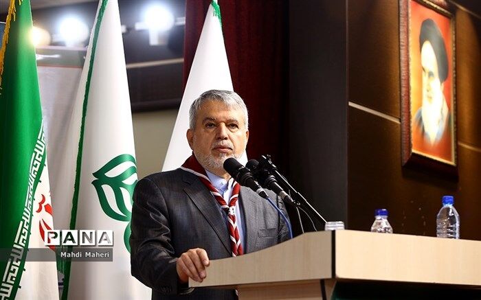 صالحی امیری: از ابتدا اشتباه کردیم؛ ریل توسعه از ایستگاه آموزش و پرورش آغاز می‌شود