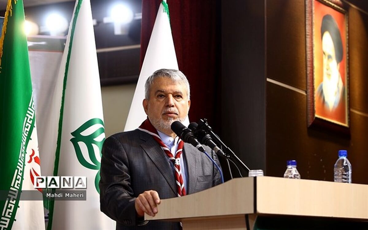 صالحی امیری: از ابتدا اشتباه کردیم؛ ریل توسعه از ایستگاه آموزش و پرورش آغاز می‌شود